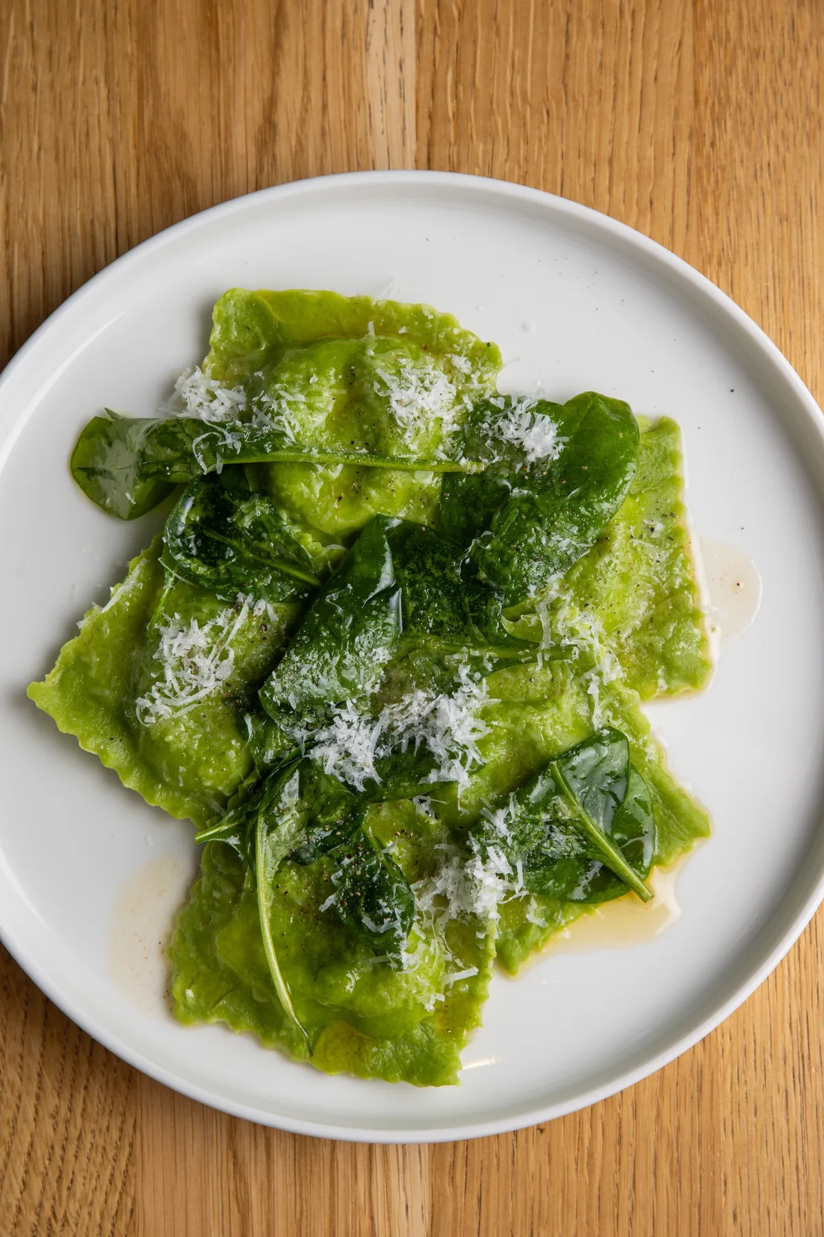 Zielone ravioli z ricottą w Lesu